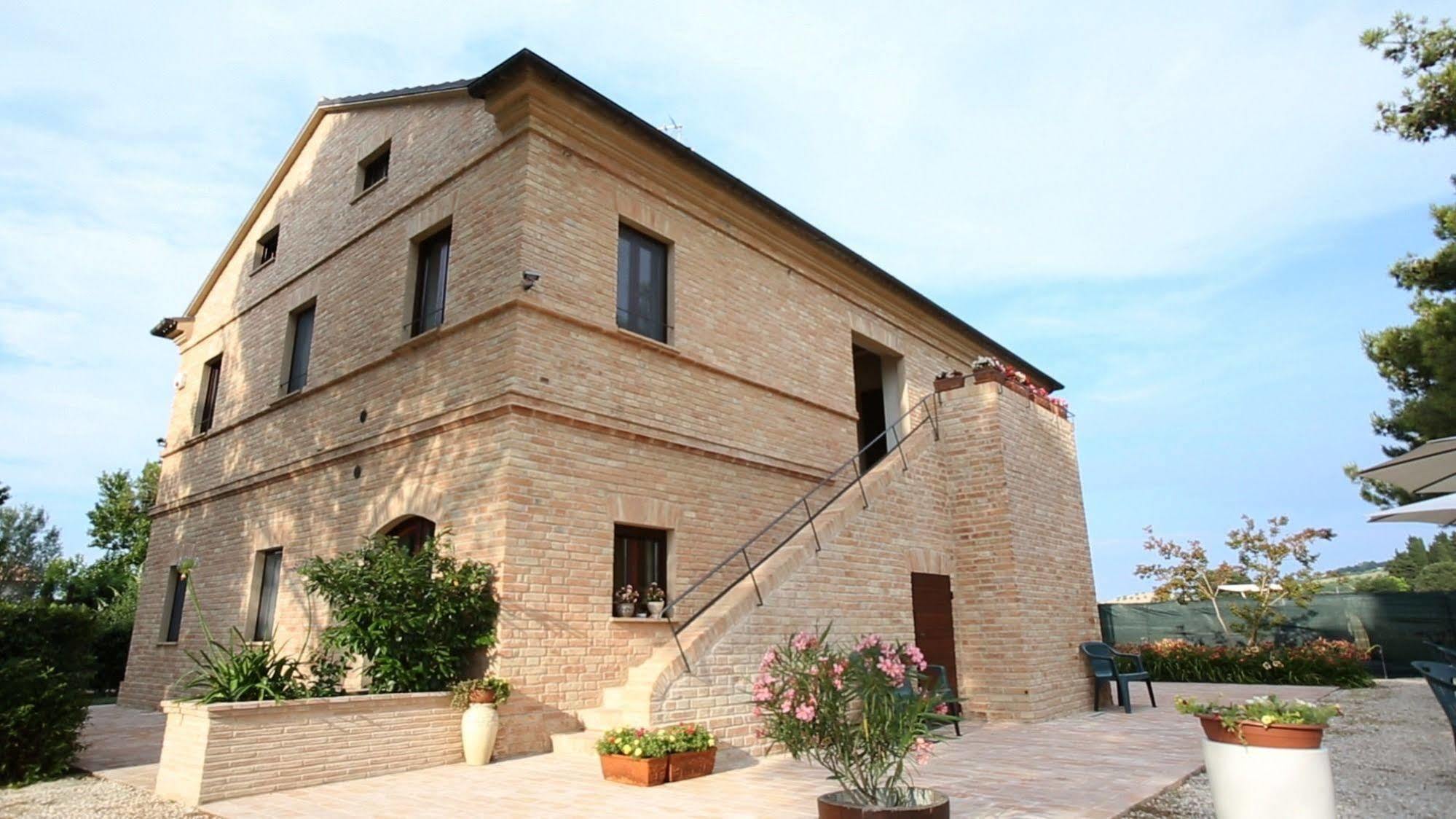 Agriturismo La Fonte di San Girio Affittacamere Potenza Picena Esterno foto